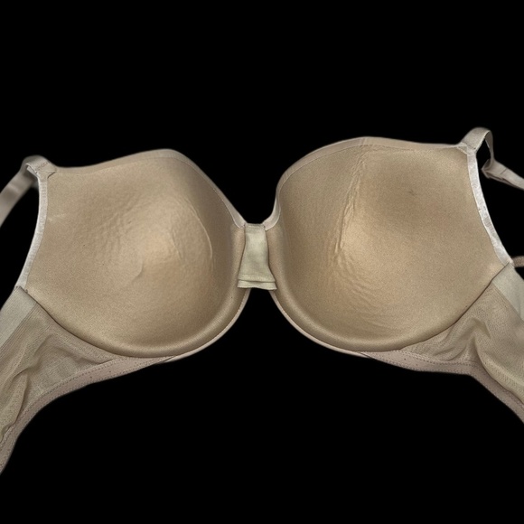 Calvin Klein Sculpted Lightly-Lined Convertible T-Shirt Demi Bra – Beige, 34D - Picture 5 of 9